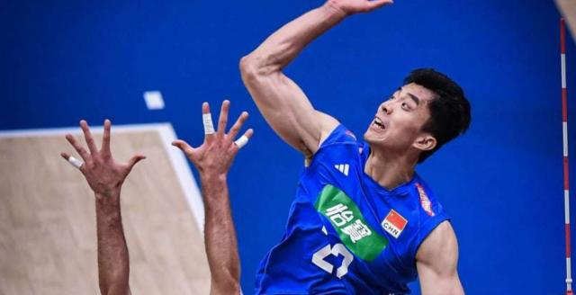 半岛体育-张景胤还需要硬实力扛起球队大旗 接应位置存问题