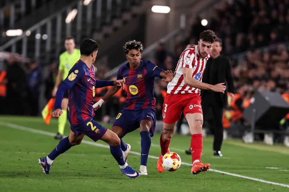 半岛体育-国王杯-贝尔纳尔双响 巴萨总比分3-4马竞无缘决赛